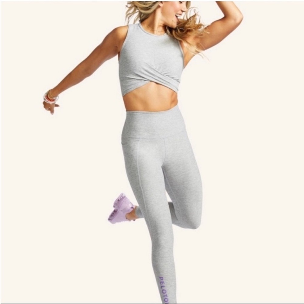 Peloton x Beyond Yoga crop top and leggings set / Size S